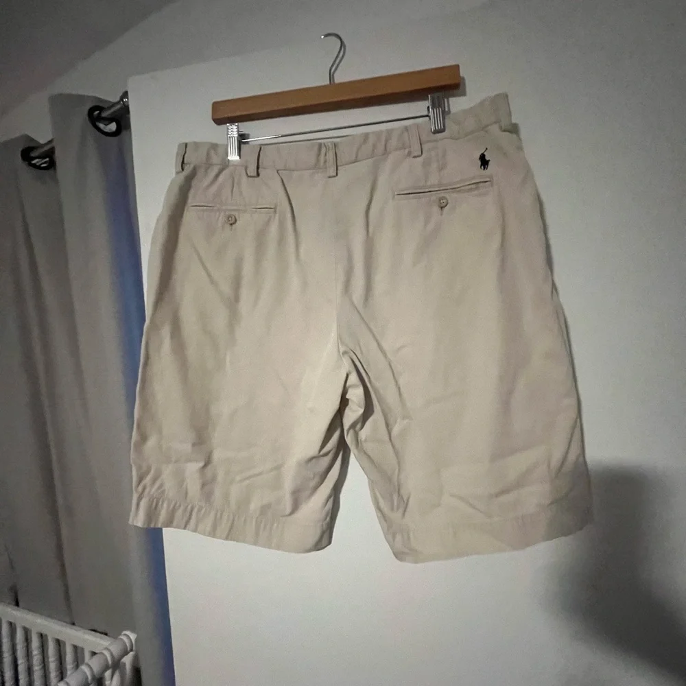 Polo Ralph Lauren Shorts Men's 38‎ Beige Flat Front Outdoor Hiking Casual